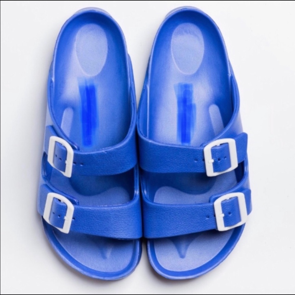 Blue Pool Slides - Picture 2 of 2